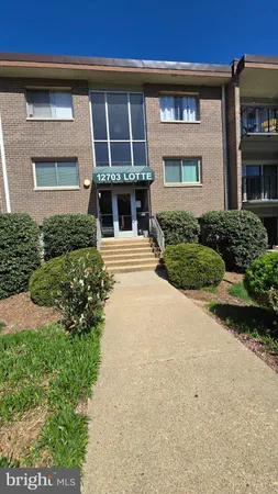 $199,000 | 12703 Lotte Drive, Unit 101, Woodbridge, VA 22192