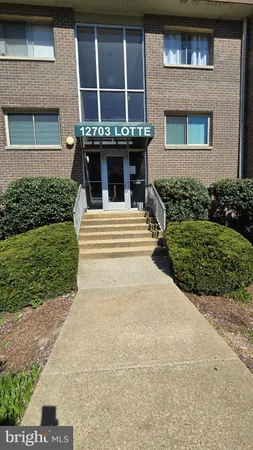 $199,000 | 12703 Lotte Drive, Unit 101, Woodbridge, VA 22192