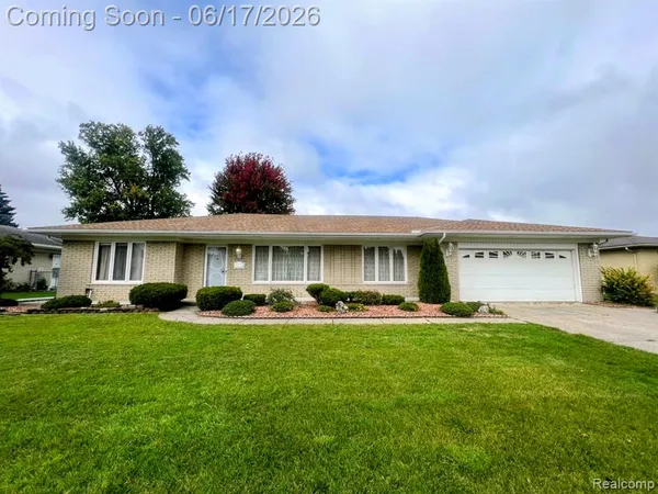 $330,000 | 11571 Murthum Avenue, Warren, MI 48093