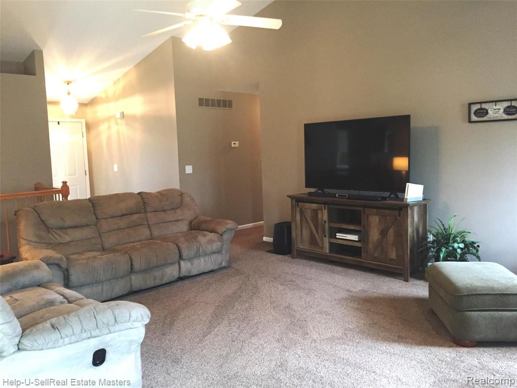 28347 Gamble Road Chesterfield, MI 48047 - Photo 5 of 25