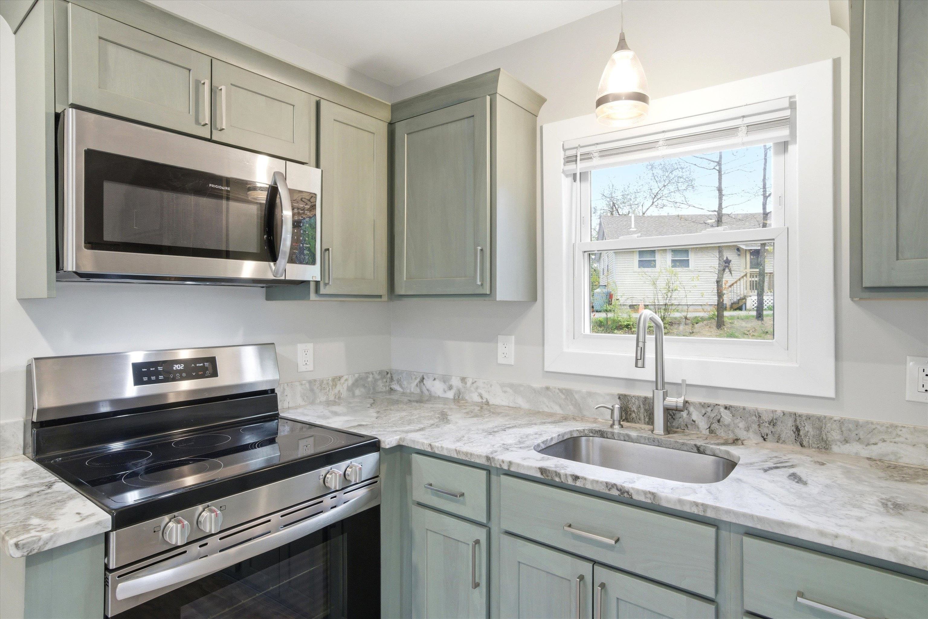 93 Lynchville Park Road Goffstown, NH 03045 - Photo 11 of 44 Gallery Image 11