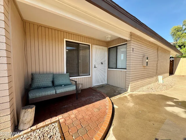 $285,000 | 1622 East Campbell Avenue, Unit T, Phoenix, AZ 85016