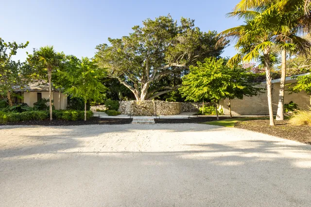 $23,500,000 | 109 South River Road, Sewall's Point, FL 34996