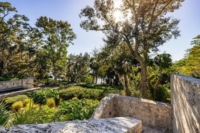$23,500,000 | 109 South River Road, Sewall's Point, FL 34996