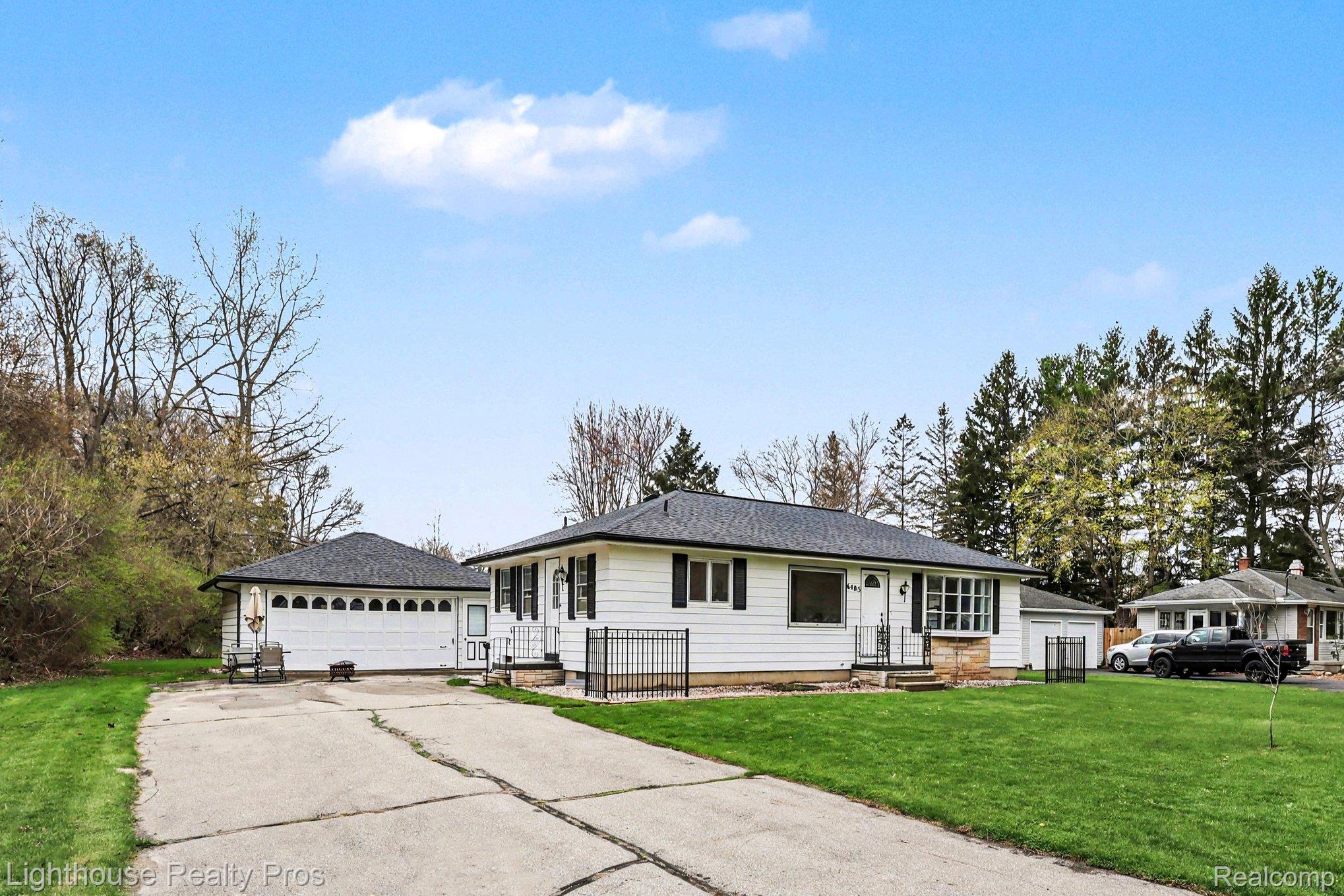 6405 King Road Spring Arbor, MI 49283 - Photo 3 of 38 cfhj7067_404.jpg