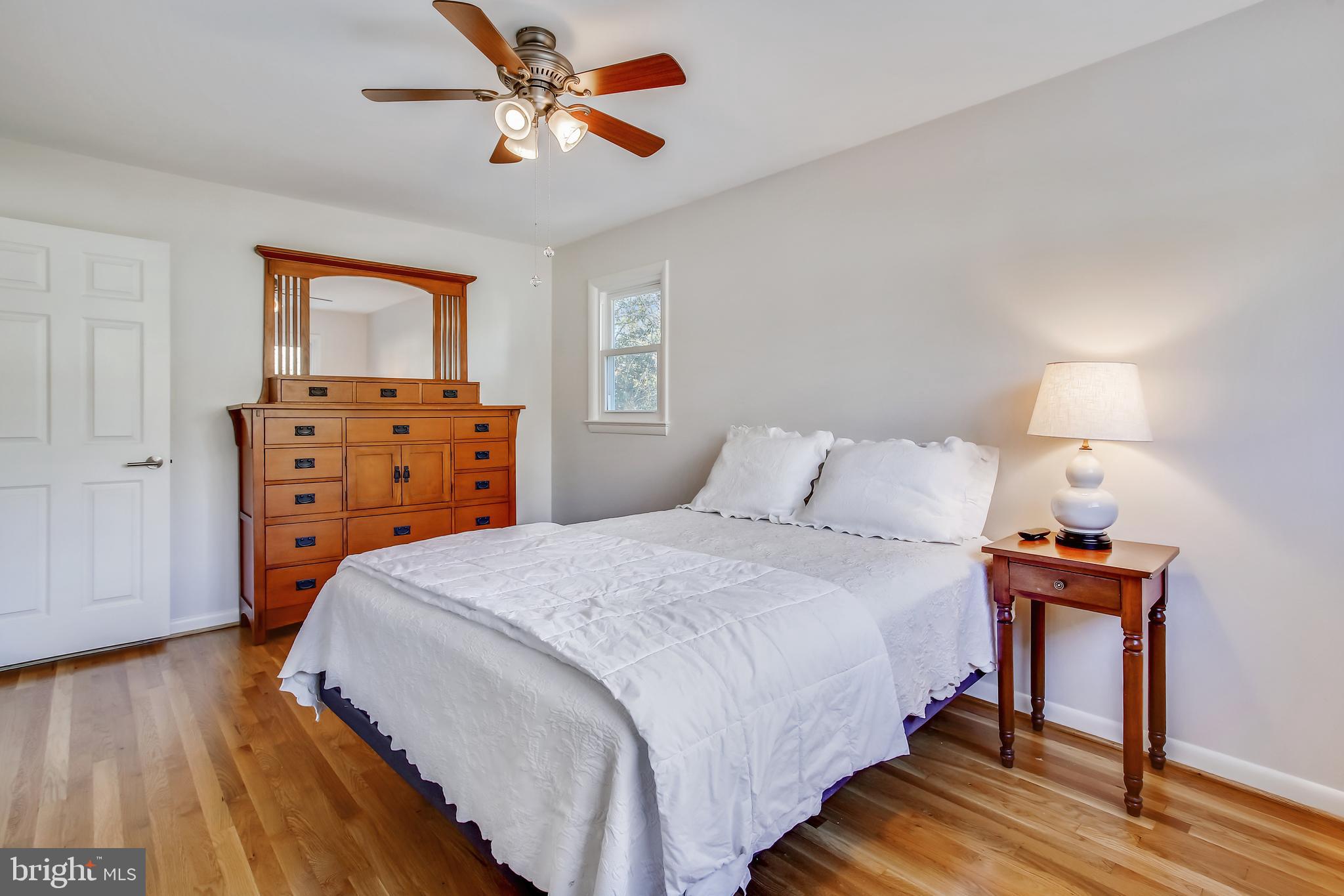 8915 Battery Road Alexandria, VA 22308 - Photo 19 of 57 2nd bedroom