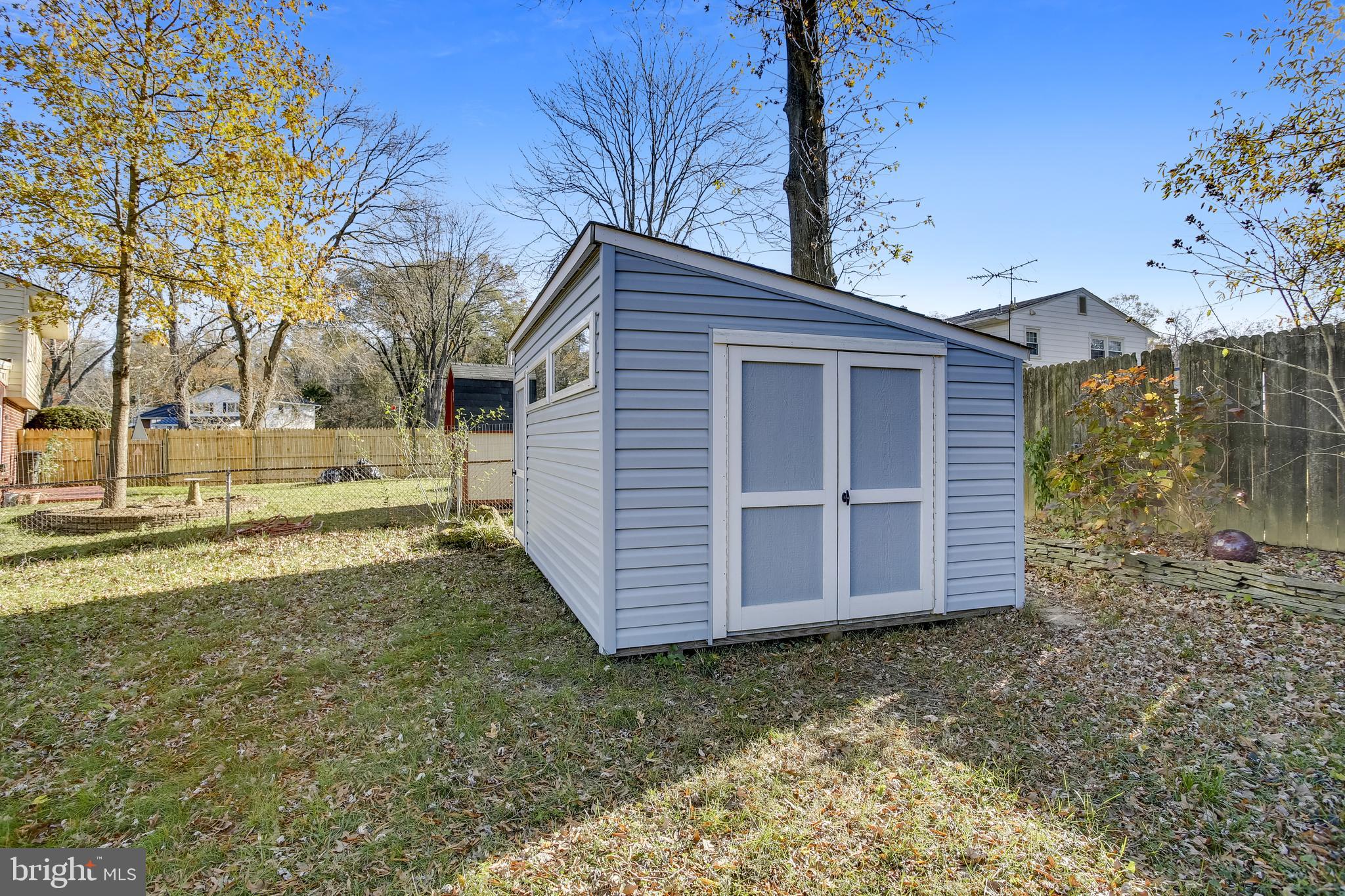 8915 Battery Road Alexandria, VA 22308 - Photo 48 of 57 Back yard shed