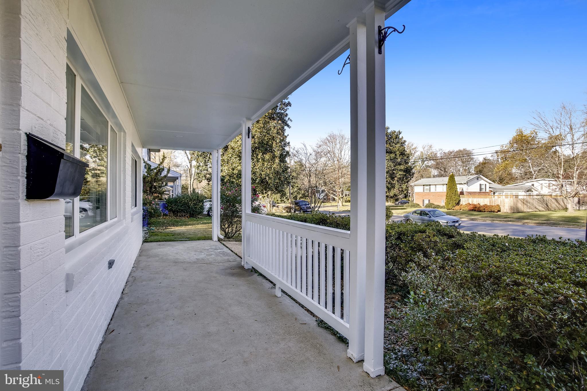 8915 Battery Road Alexandria, VA 22308 - Photo 49 of 57 Front Porch