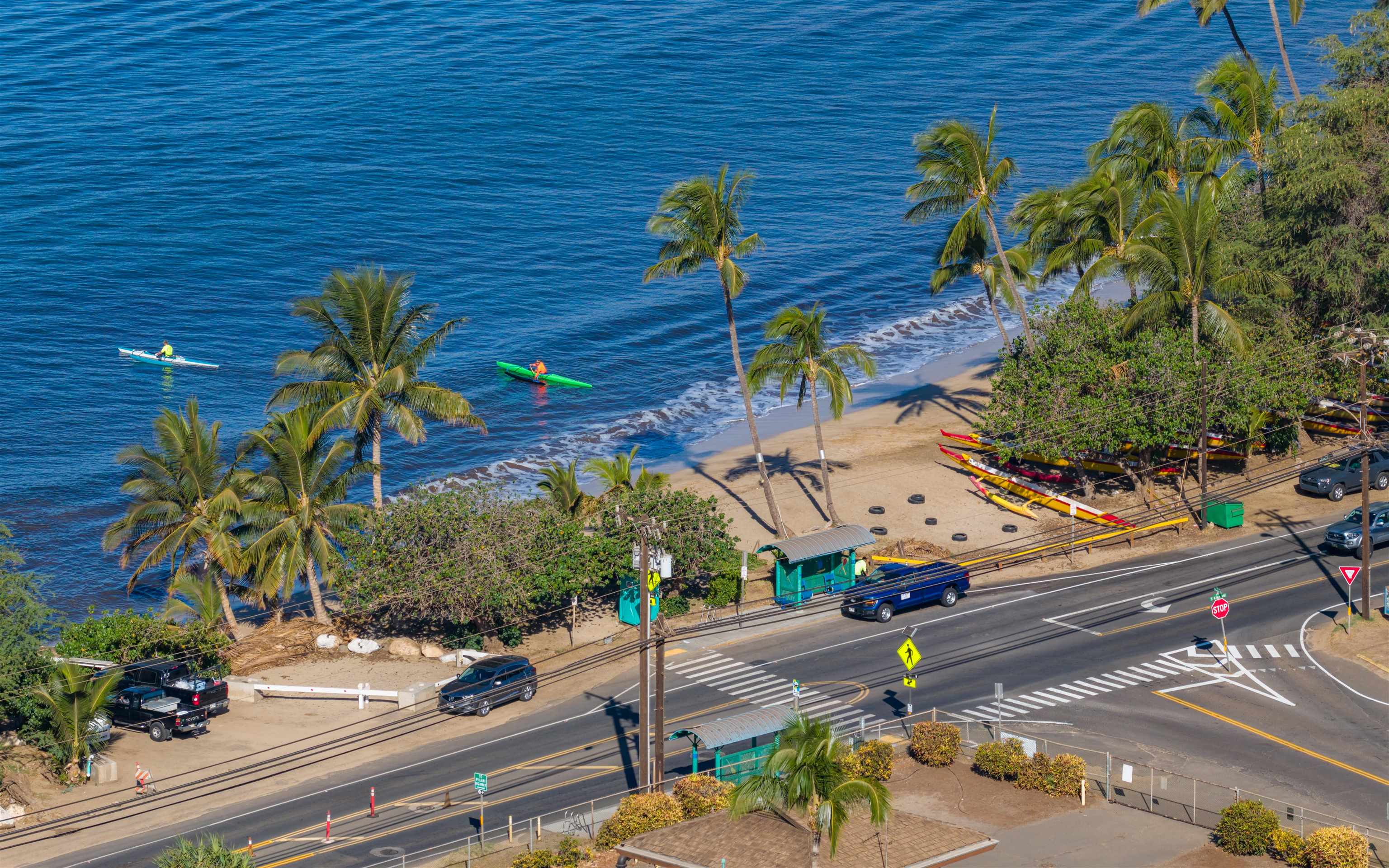 140 Uwapo Road, Unit 43204 Kihei, HI 96753 - Photo 18 of 21 a view of a street with potted plants