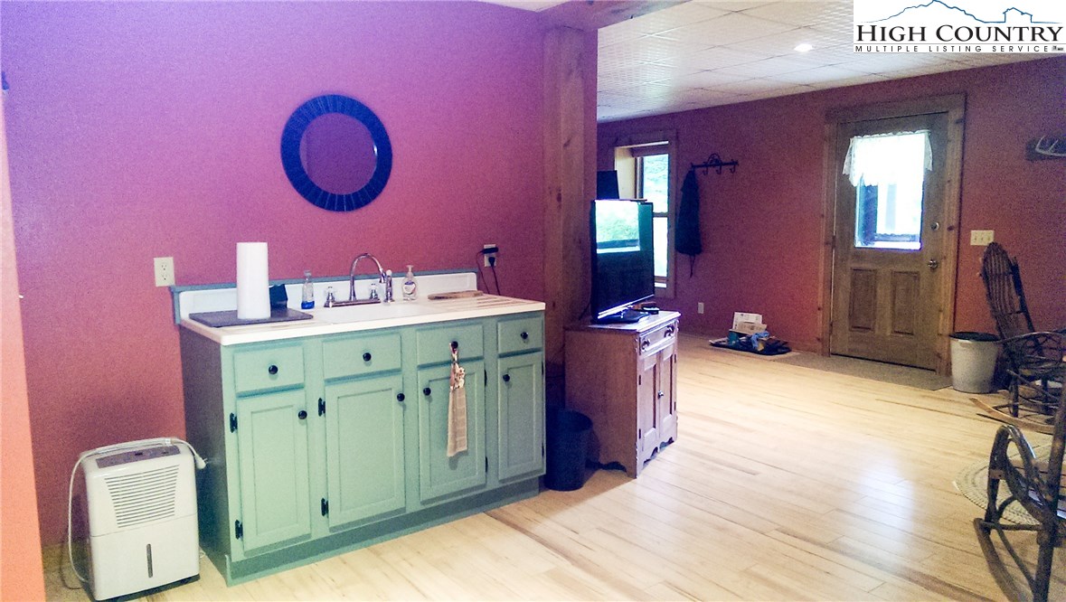 1283 Cindylane Road Sparta, NC 28675 - Photo 21 of 37 Gallery Image 21