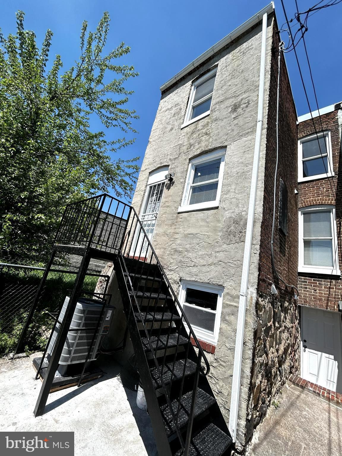 2815 East Chase Street Baltimore, MD 21213 - Photo 38 of 40 a picture of a building
