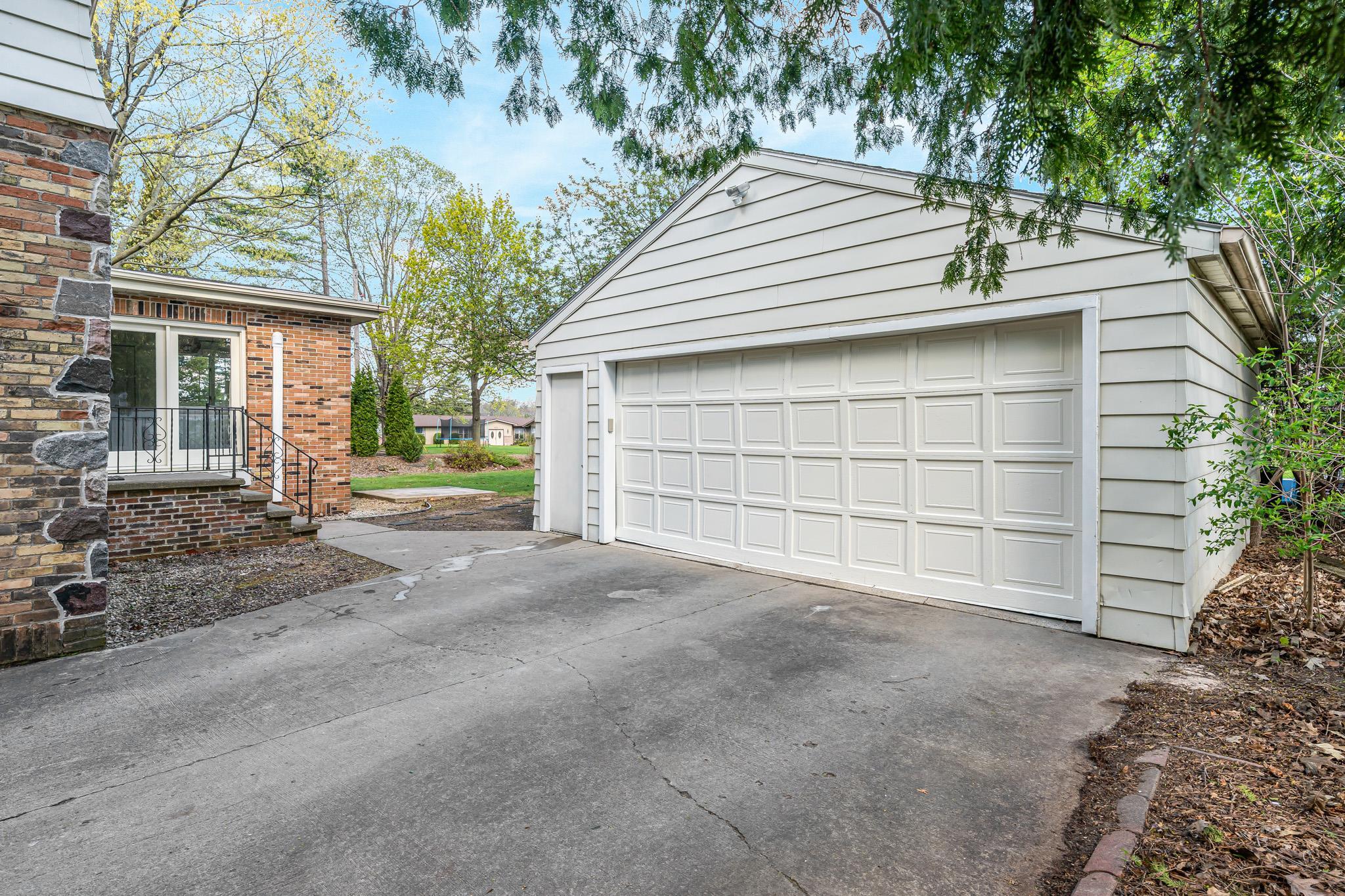 1026 West Calumet Street Appleton, WI 54915 - Photo 30 of 39