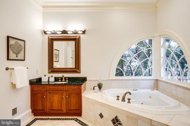 $4,175,000 | 7972 Georgetown Pike, McLean, VA 22102