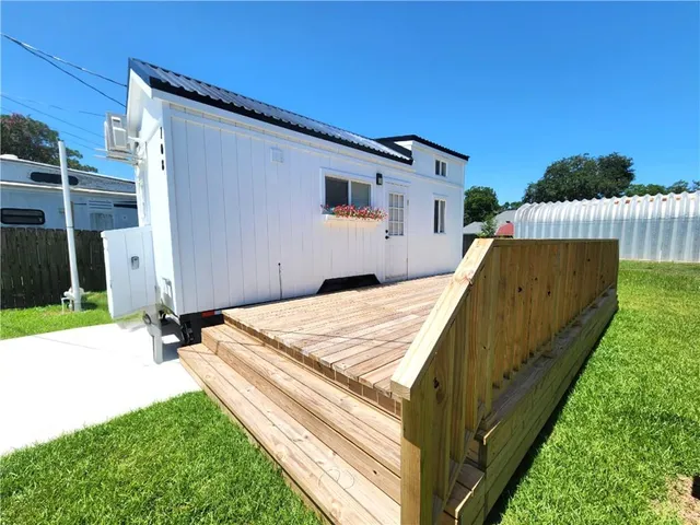 $1,200 | 708 East 1st Street, Belle Chasse, LA 70037