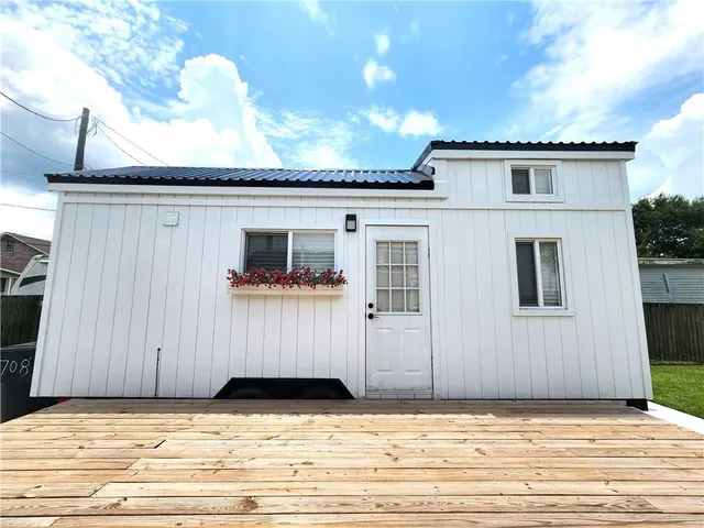 $1,200 | 708 East 1st Street, Belle Chasse, LA 70037