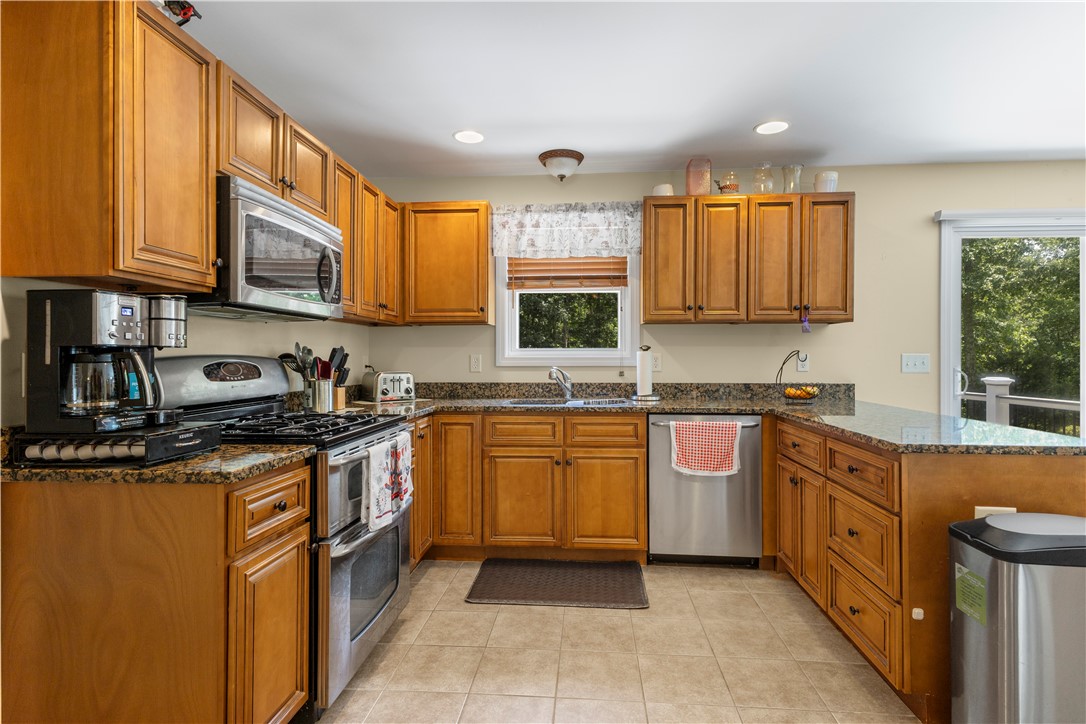 65 Clearview Drive Richmond, RI 02892 - Photo 19 of 22
