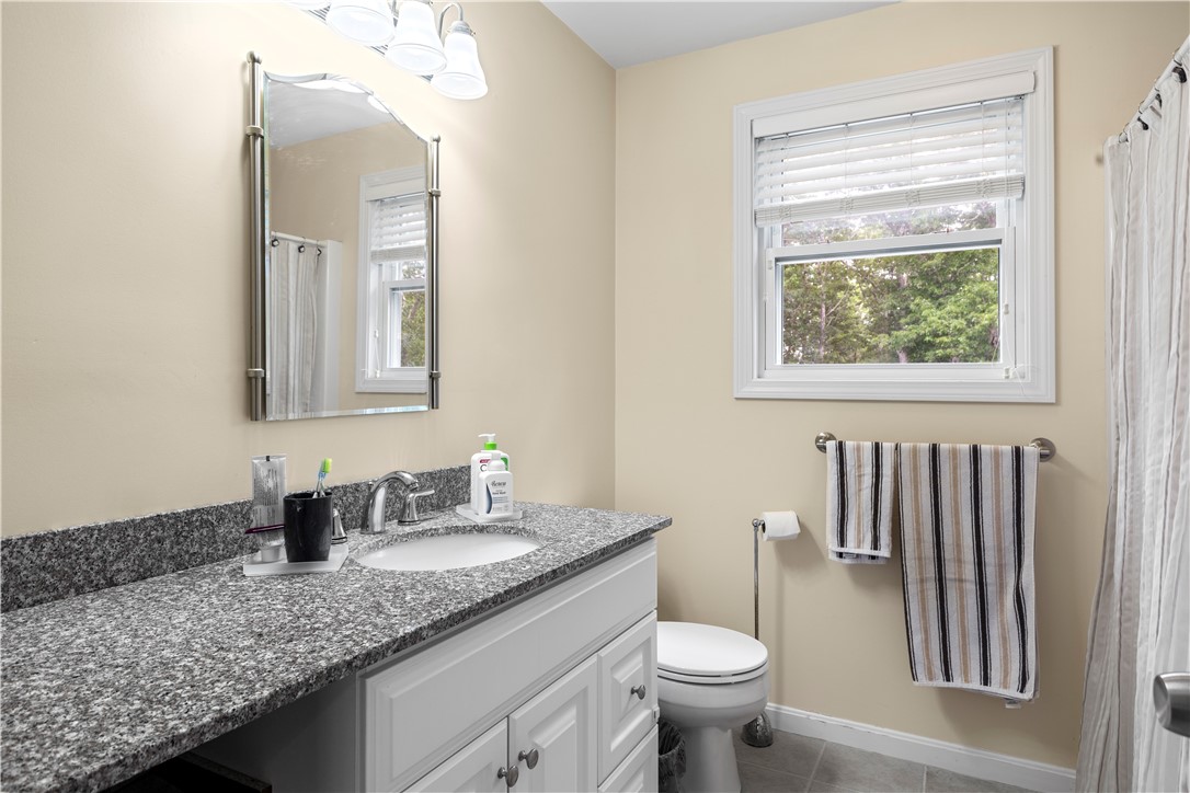 65 Clearview Drive Richmond, RI 02892 - Photo 10 of 22