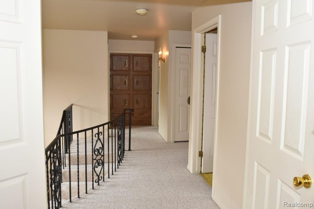2284 West Avon Road Rochester Hills, MI 48309 - Photo 45 of 53