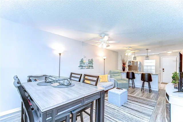 $2,600 | 13870 Oakwood Lane, Seminole, FL 33776