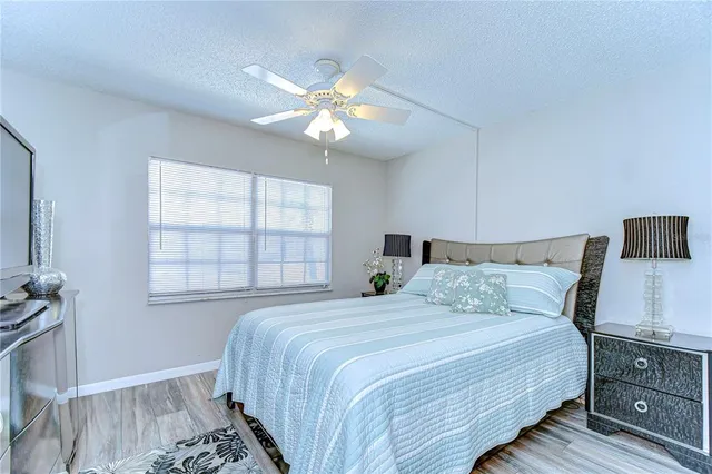 $2,600 | 13870 Oakwood Lane, Seminole, FL 33776