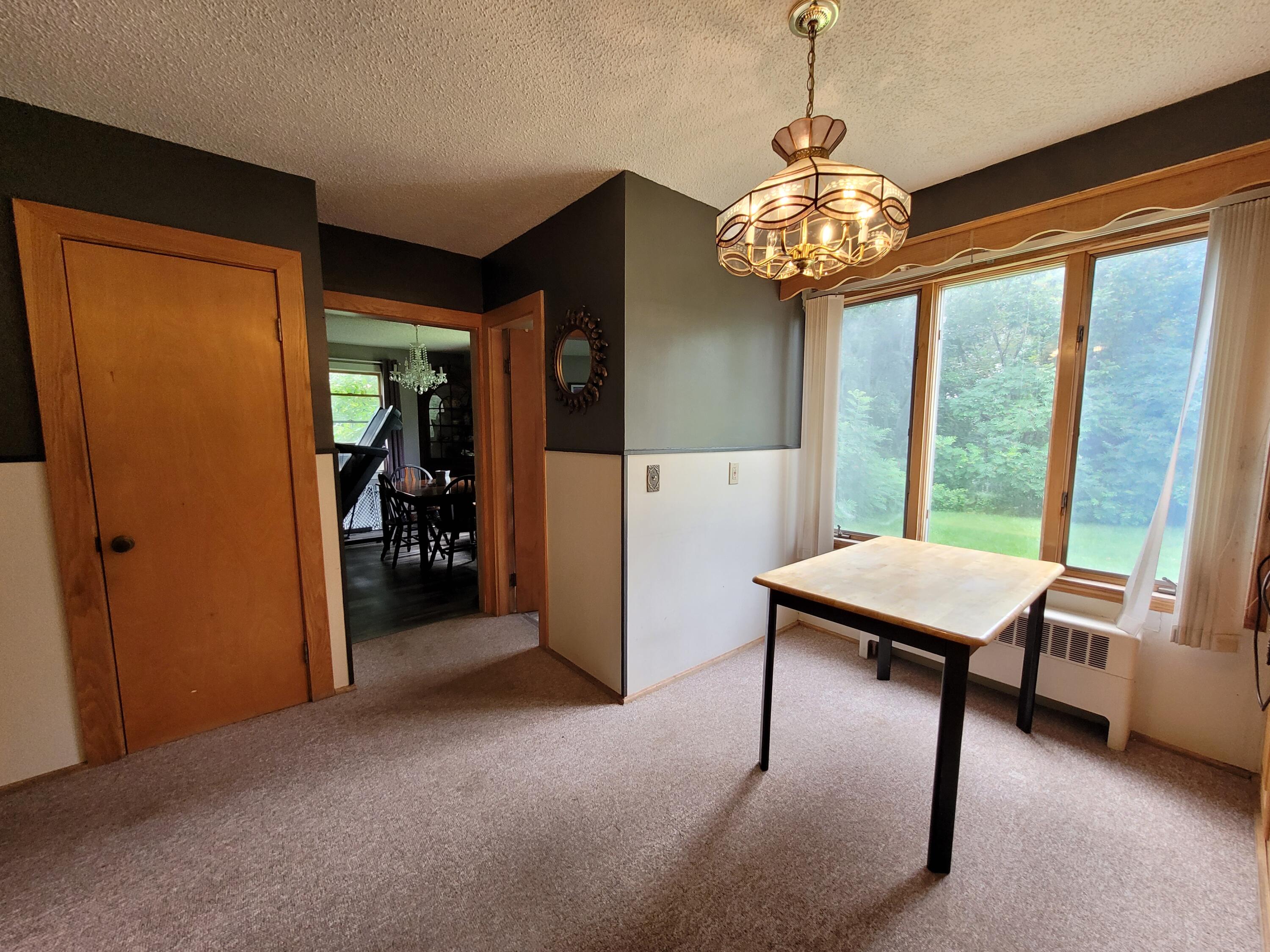 519 Augusta Road Winslow, ME 04901 - Photo 12 of 31 12 Breakfast Nook