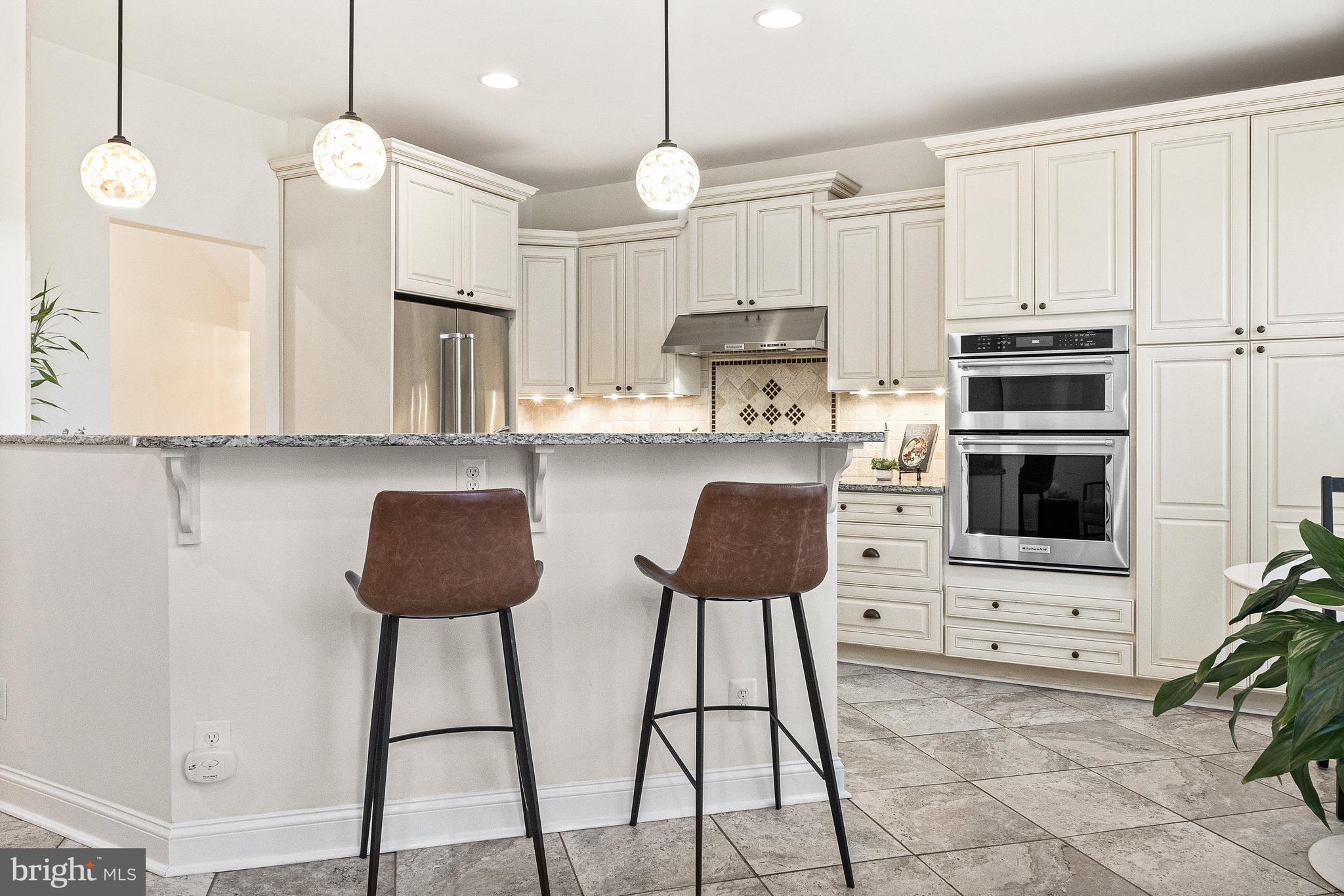 11410 Summer House Court Reston, VA 20194 - Photo 12 of 51 Kitchen