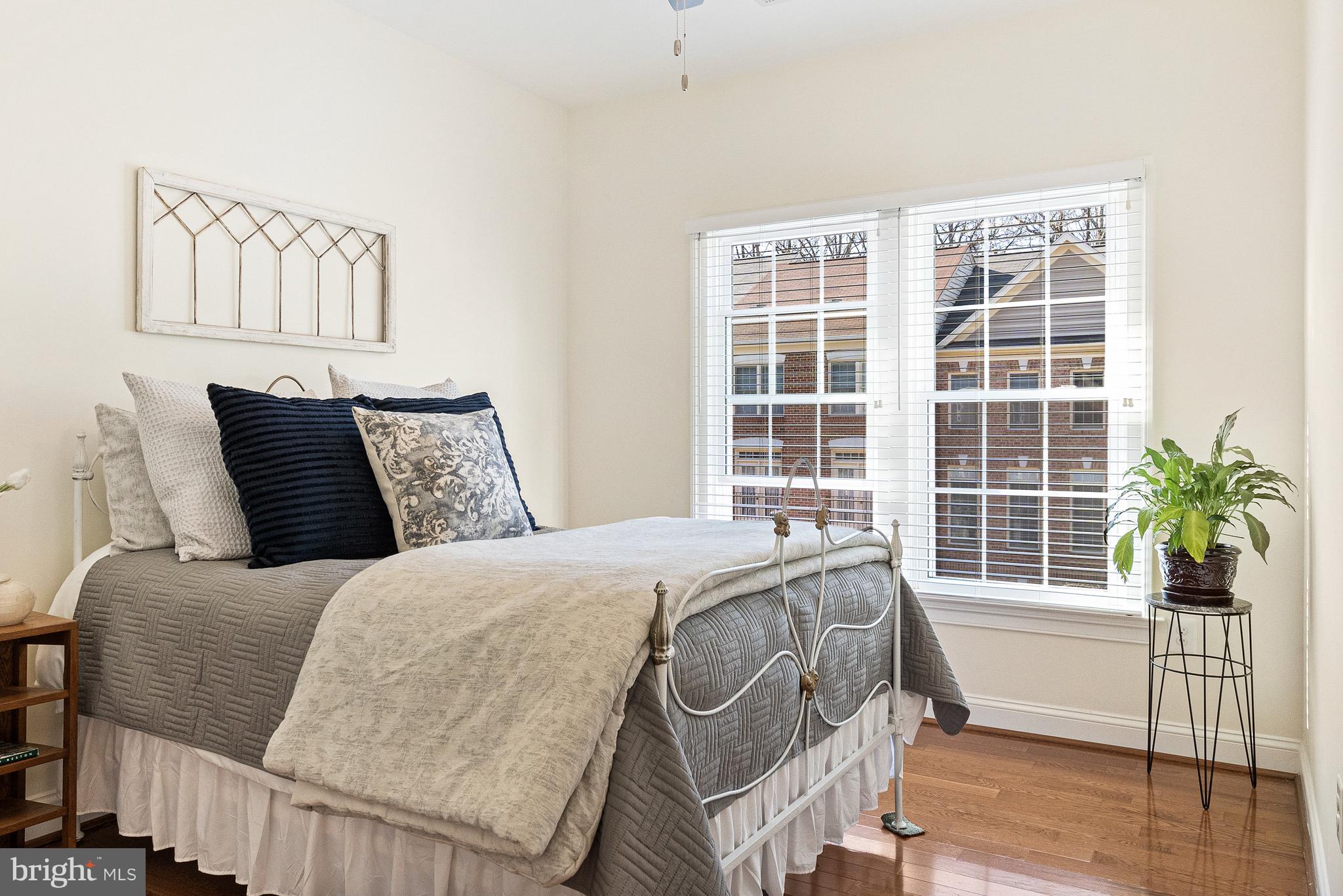 11410 Summer House Court Reston, VA 20194 - Photo 20 of 51 Second Bedroom