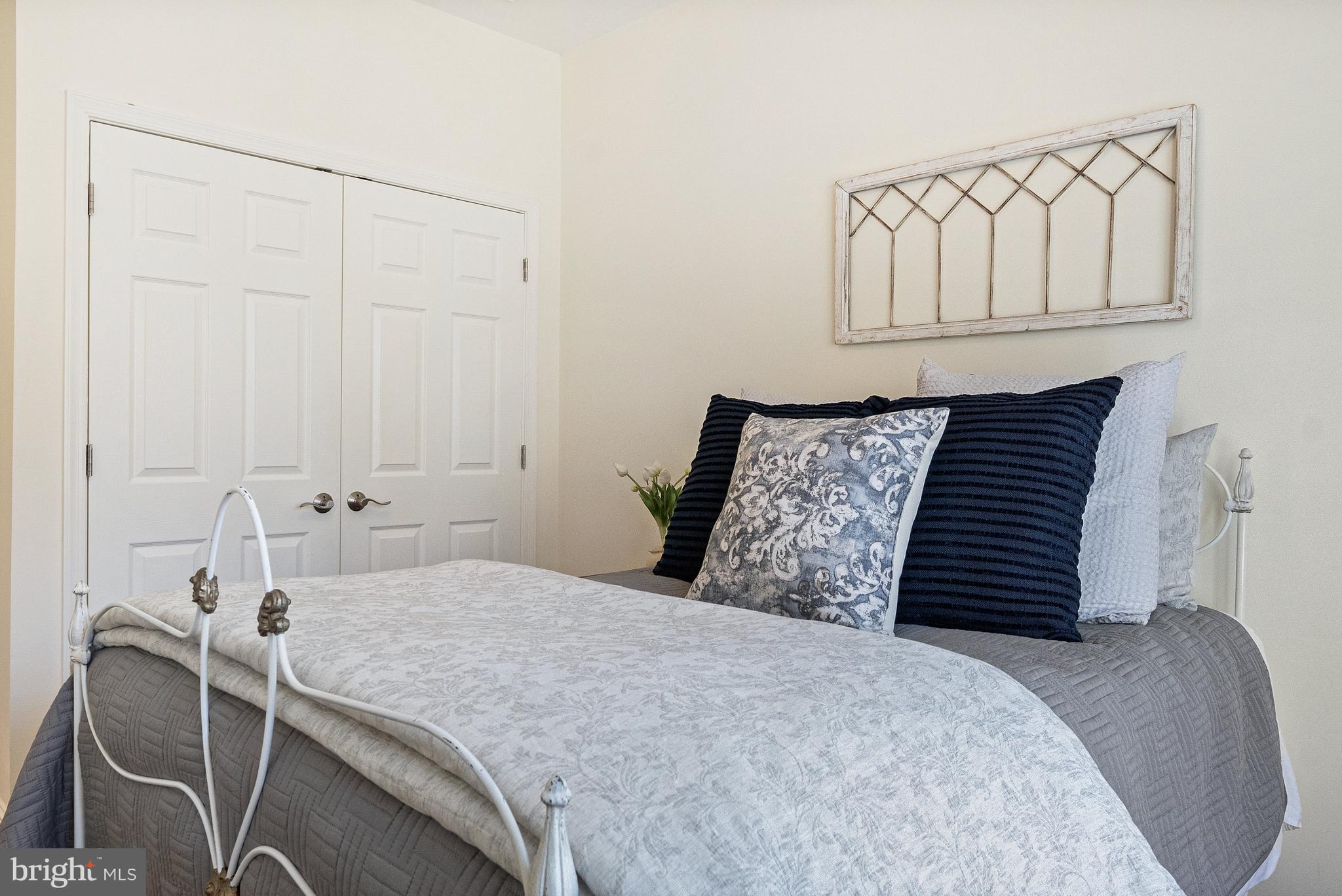 11410 Summer House Court Reston, VA 20194 - Photo 21 of 51 Second Bedroom