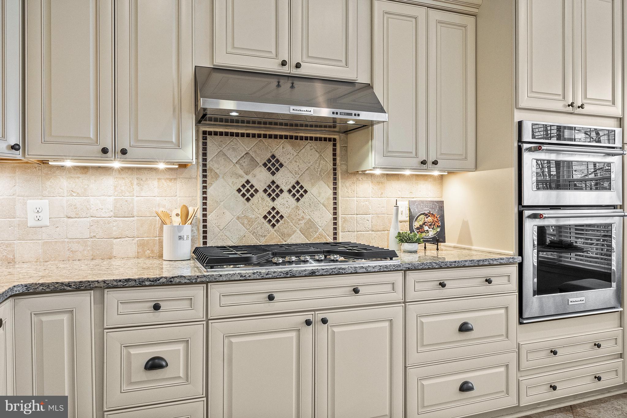 11410 Summer House Court Reston, VA 20194 - Photo 7 of 51 Kitchen