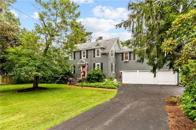$850,000 | 303 Washington Road, Barrington, RI 02806
