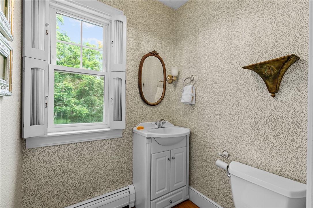 303 Washington Road Barrington, RI 02806 - Photo 12 of 42