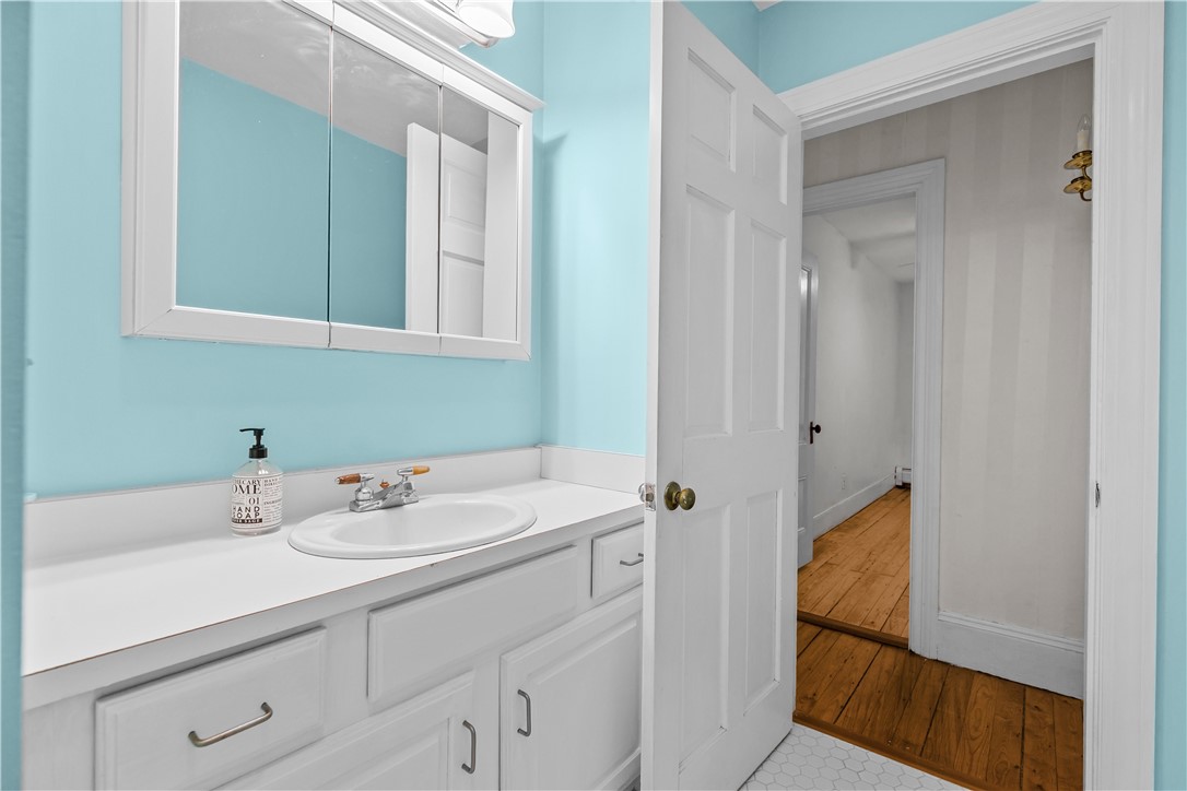 303 Washington Road Barrington, RI 02806 - Photo 26 of 42