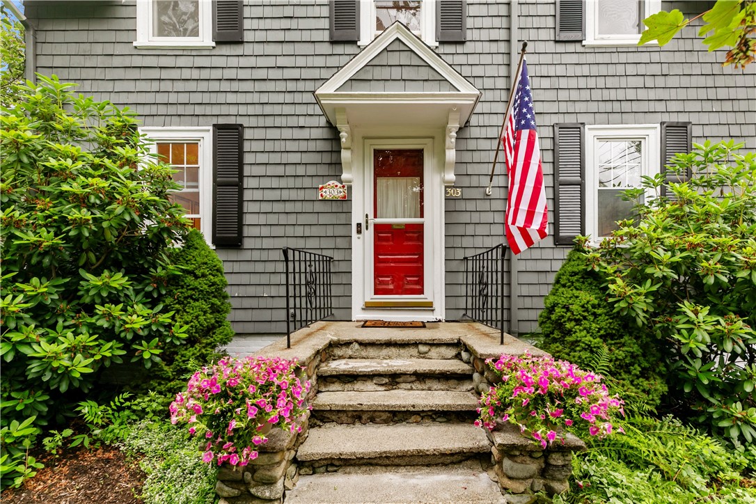 303 Washington Road Barrington, RI 02806 - Photo 3 of 42