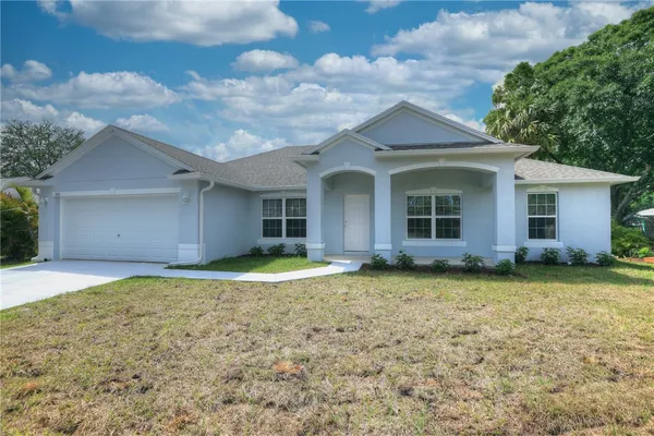 $2,300 | 426 Lanfair Avenue, Sebastian, FL 32958