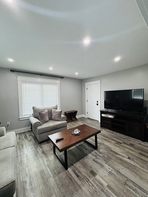 318-320 Goodwin Street Springfield, MA 01151 - Photo 4 of 42 Gallery Image 4