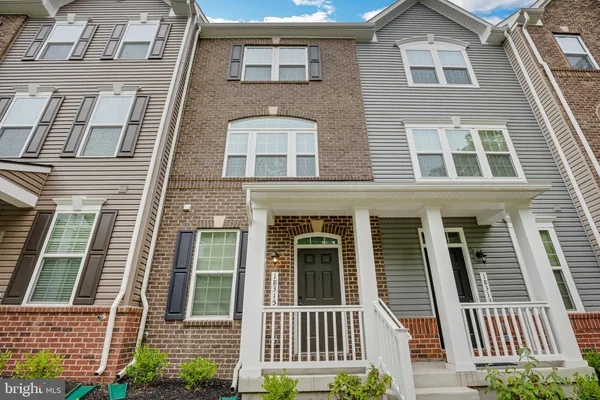 $2,850 | 18315 Reaper Hl Court, Unit CT 40, Triangle, VA 22172