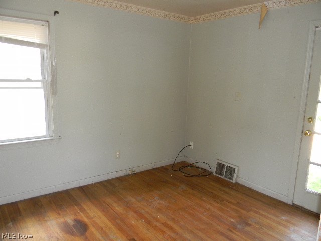 4209 Wilmington Road Cleveland, OH 44121 - Photo 2 of 20