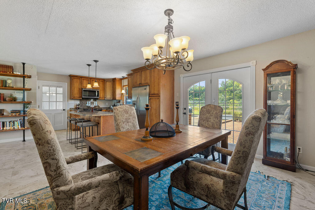 2040 Warrensburg Road Greeneville, TN 37743 - Photo 12 of 39 Dining