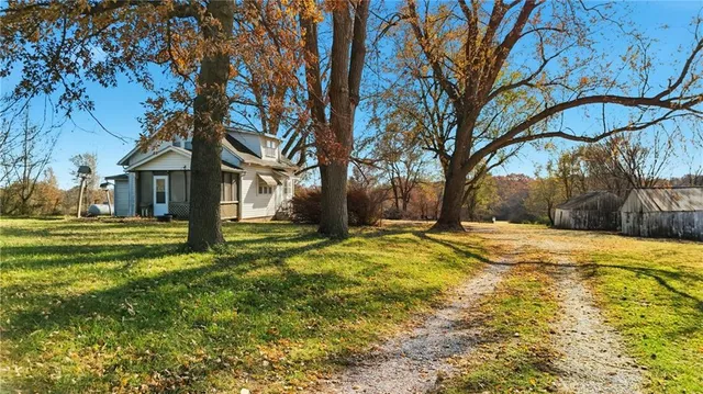 $390,000 | 1181 Southeast 228th Street, Lathrop, MO 64465