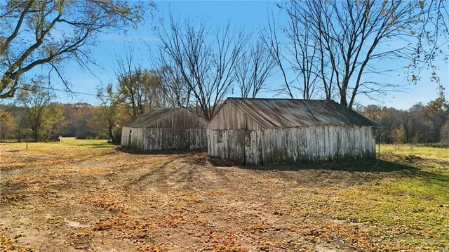 $390,000 | 1181 Southeast 228th Street, Lathrop, MO 64465