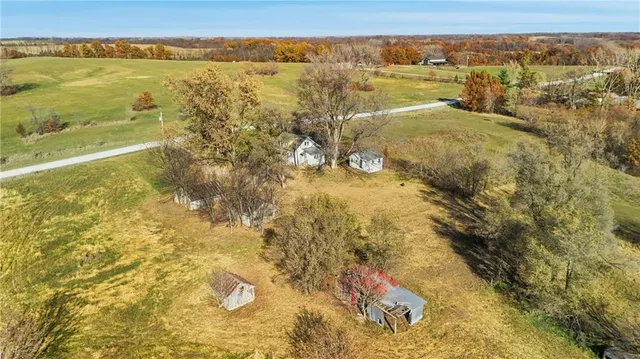 $390,000 | 1181 Southeast 228th Street, Lathrop, MO 64465