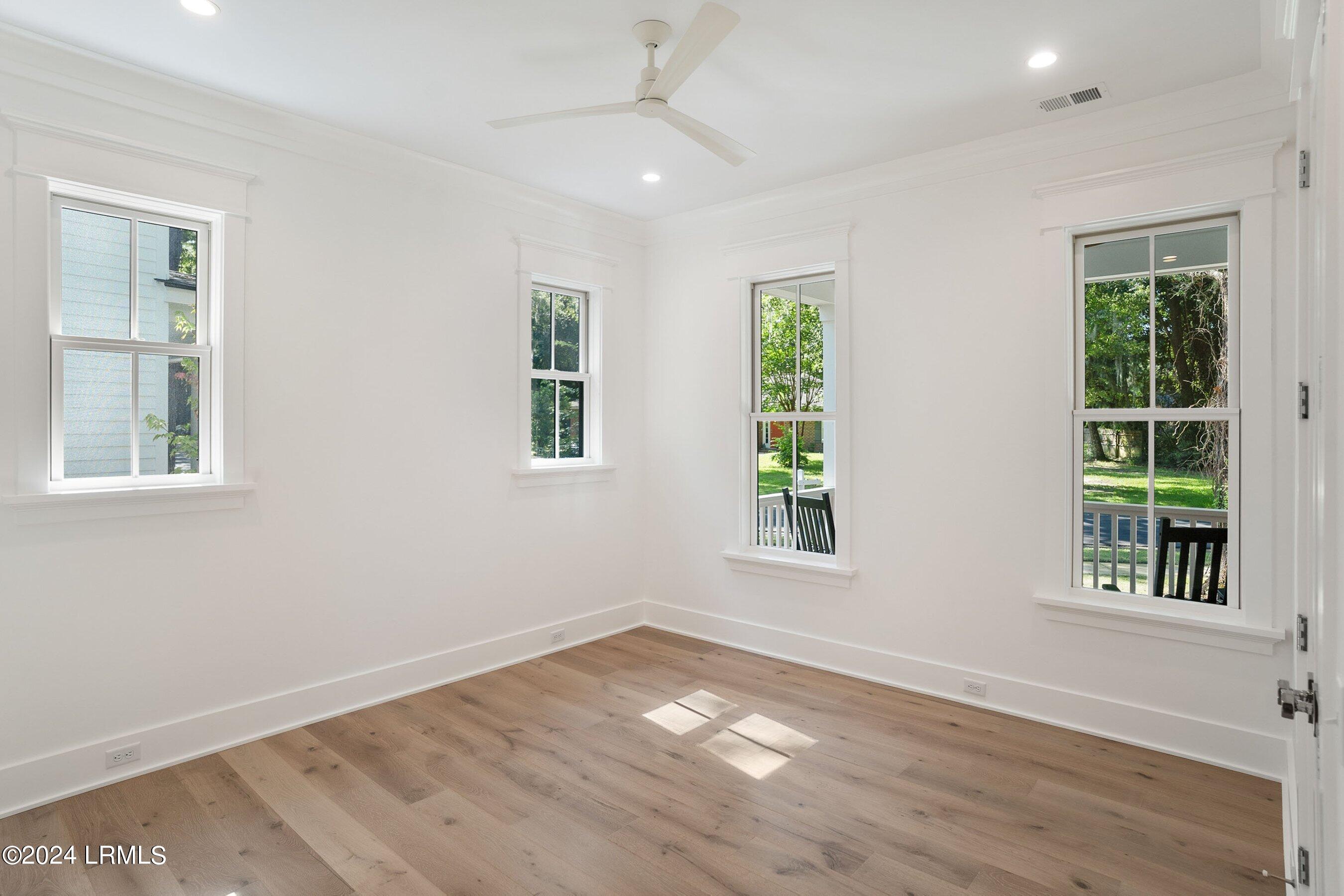 8 Harborview Circle Beaufort, SC 29907 - Photo 32 of 63 DSC09737-165-1.jpg-SMALL