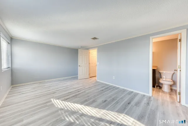 $299,900 | 10 Clubhouse Drive, Unit 10, Cromwell, CT 06416