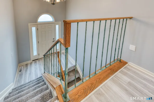 $299,900 | 10 Clubhouse Drive, Unit 10, Cromwell, CT 06416