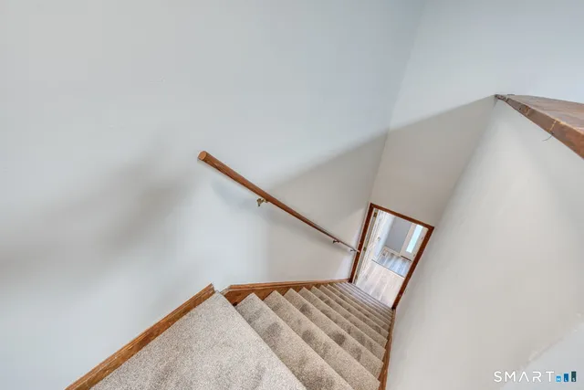 $299,900 | 10 Clubhouse Drive, Unit 10, Cromwell, CT 06416