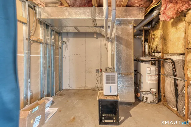 $299,900 | 10 Clubhouse Drive, Unit 10, Cromwell, CT 06416