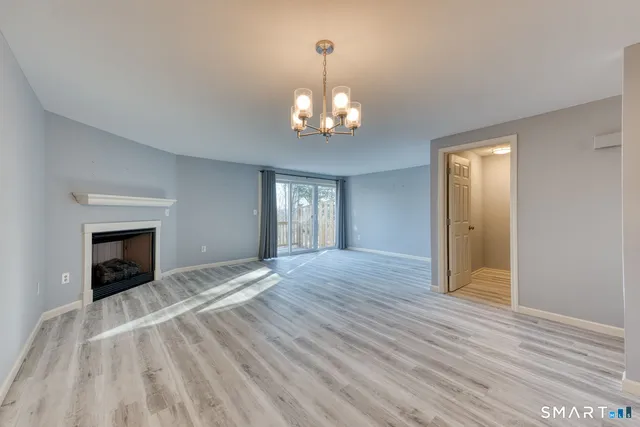 $299,900 | 10 Clubhouse Drive, Unit 10, Cromwell, CT 06416