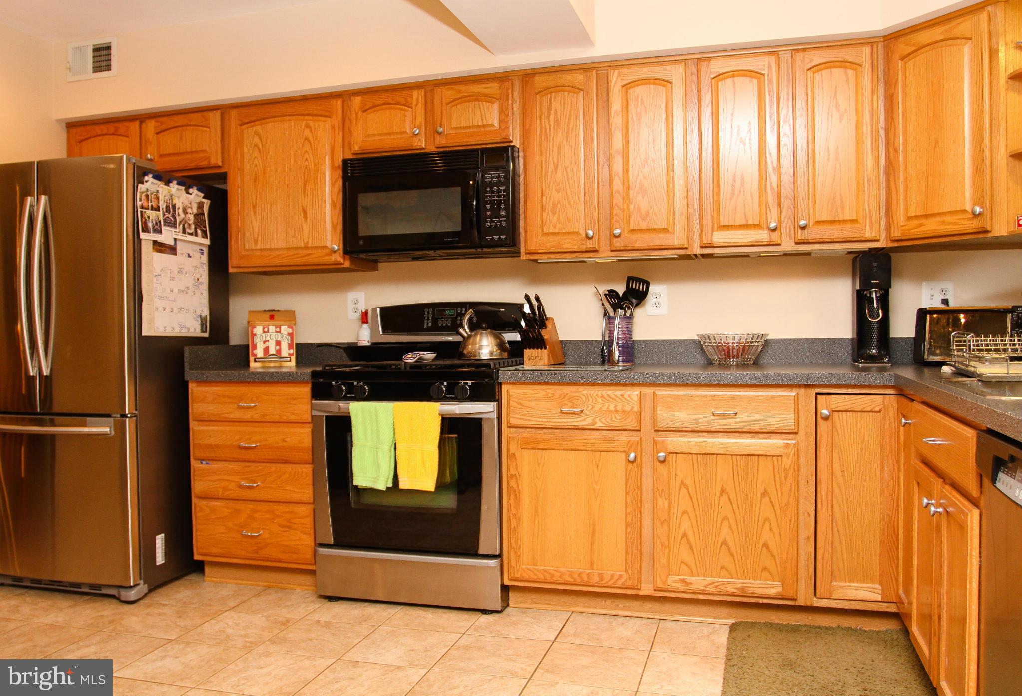 14 Dungarrie Road Catonsville, MD 21228 - Photo 6 of 23 Kitchen