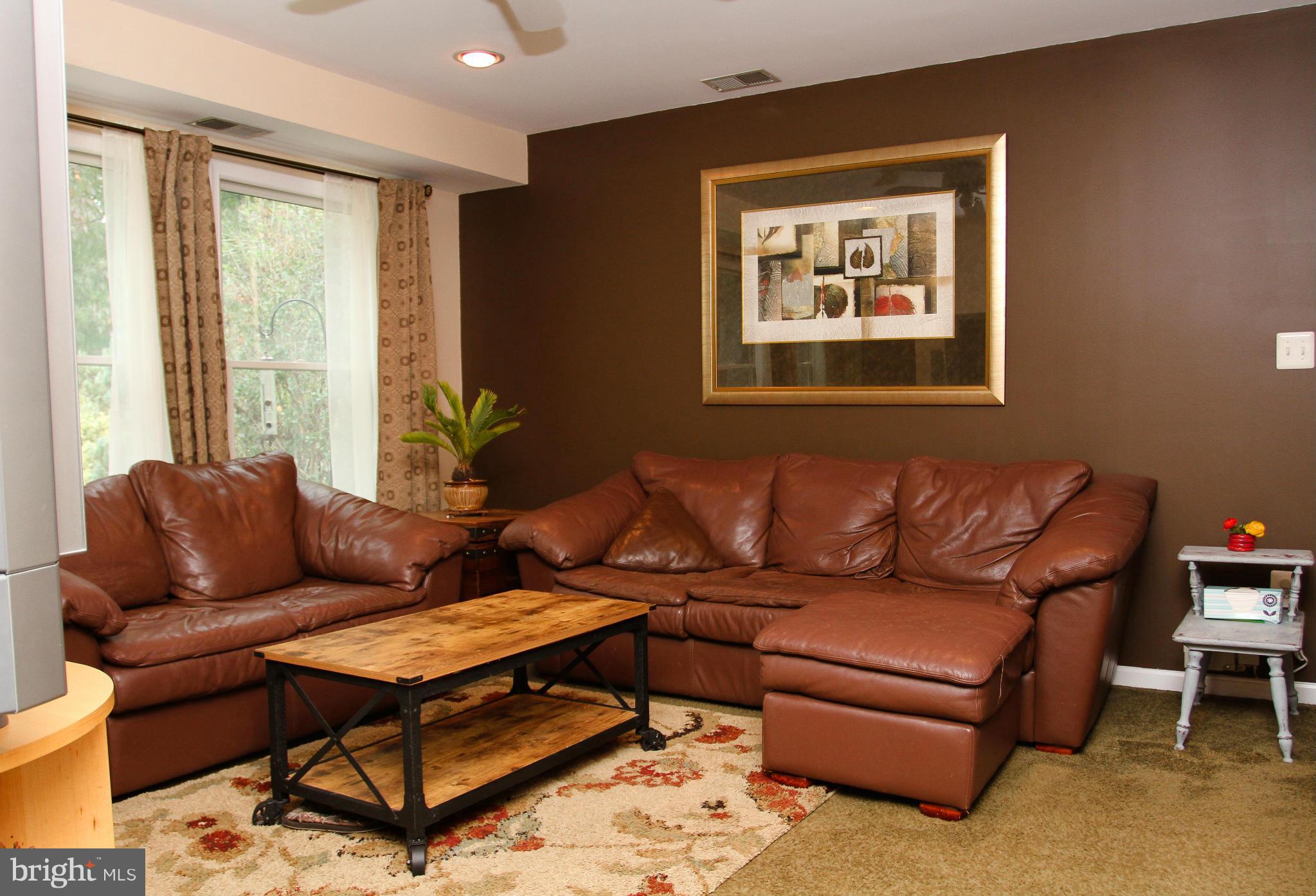 14 Dungarrie Road Catonsville, MD 21228 - Photo 8 of 23 Family Room