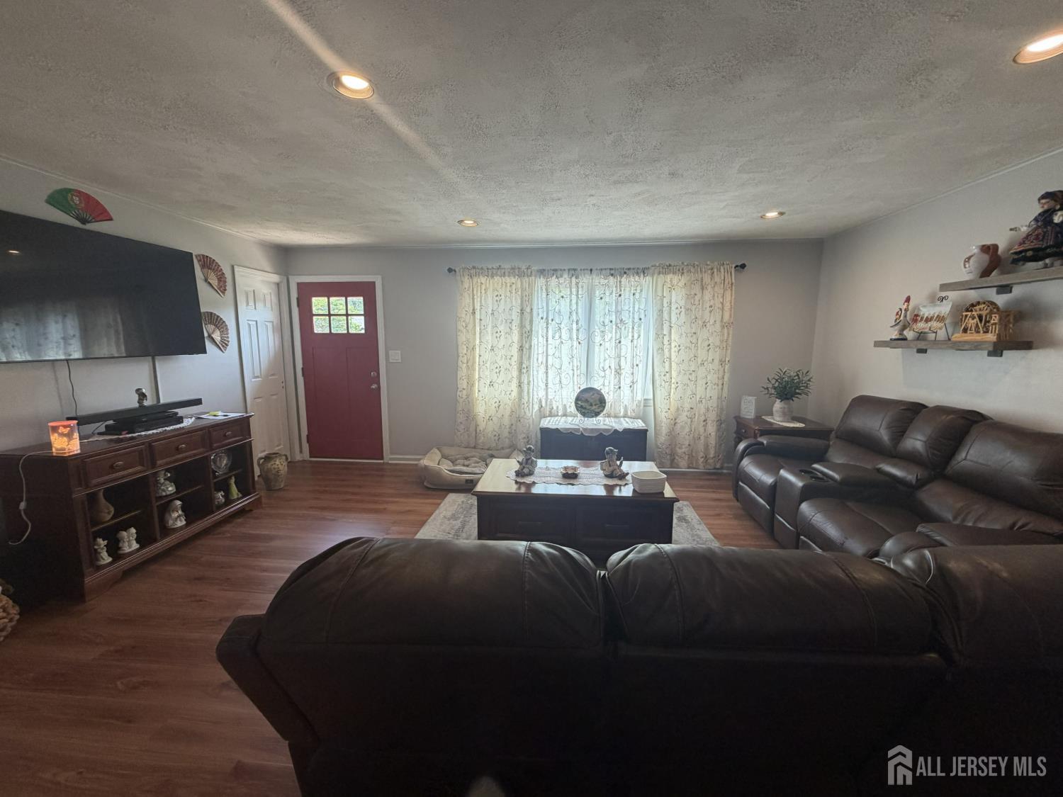 36 Maplewood Avenue Colonia, NJ 07067 - Photo 13 of 30